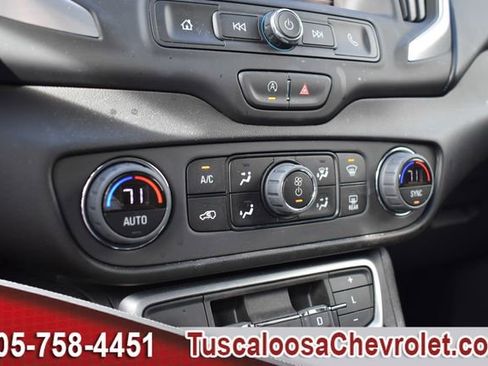 Used 2024 GMC Terrain SLE w/ Driver Convenience Package image 35