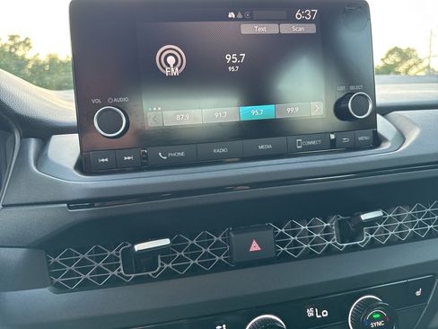 Used 2024 Honda Accord EX image 27