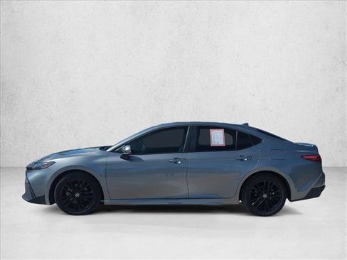 Used 2026 Toyota Camry SE FWD image 8