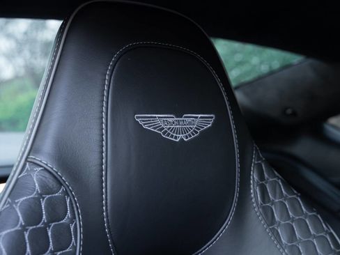 Used 2014 Aston Martin Vanquish Coupe image 99