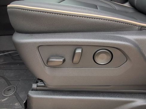 New 2026 Chevrolet Tahoe Premier w/ Sun And Tow Package AWD/4WD image 16