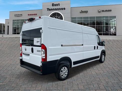 New 2024 RAM ProMaster 2500 w/ Quick Order Package 22G SLT image 3