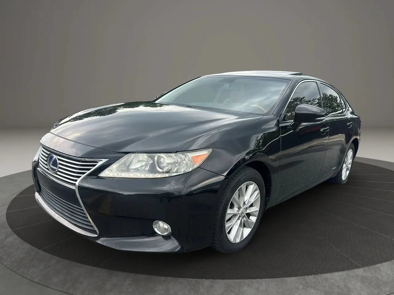 Used 2013 Lexus ES 300h w/ Luxury Pkg FWD image 1