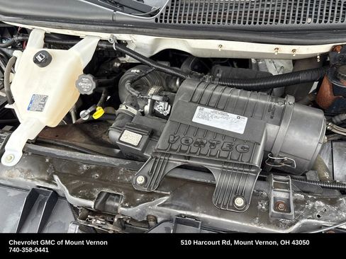 Used 2017 Chevrolet Express 2500 image 22