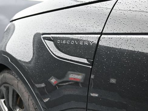 Used 2024 Land Rover Discovery Dynamic SE AWD/4WD image 14