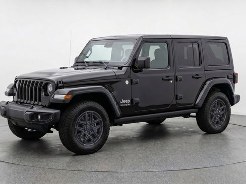 Used 2025 Jeep Wrangler Unlimited Sport AWD/4WD image 3