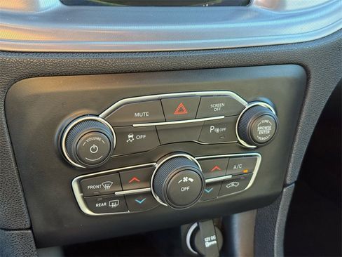 Used 2023 Dodge Charger SXT image 29