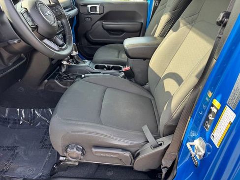 Used 2022 Jeep Gladiator Sport AWD/4WD image 13