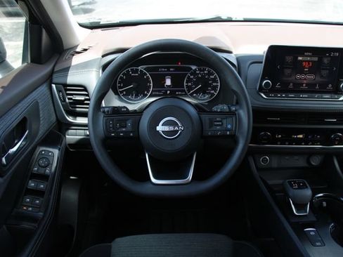 Certified 2023 Nissan Rogue SV AWD/4WD image 16