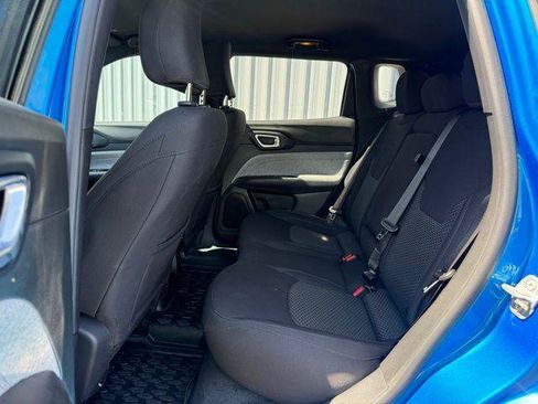 Used 2023 Jeep Compass Sport AWD/4WD image 5