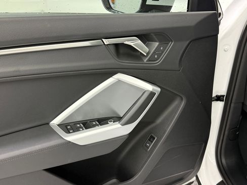 Certified 2025 Audi Q3 2.0T Premium image 12
