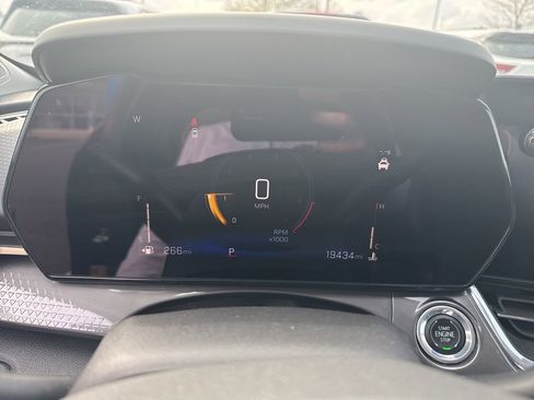 Used 2024 Chevrolet Trax ACTIV w/ Sunroof Package image 17