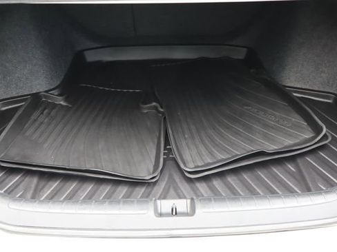Used 2020 Honda Accord EX image 19