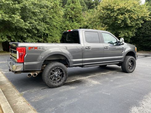 Used 2017 Ford F250 Lariat w/ Lariat Ultimate Package AWD/4WD image 7