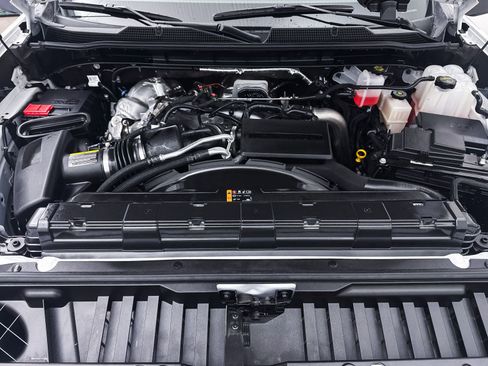 Used 2025 Chevrolet Silverado 3500 LT w/ Safety Package image 9