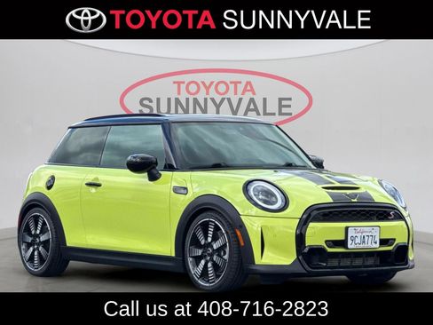 Used 2023 MINI Cooper S w/ Driver Assistance Package FWD image 10