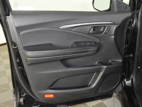 Certified 2022 Honda Passport TrailSport image 25