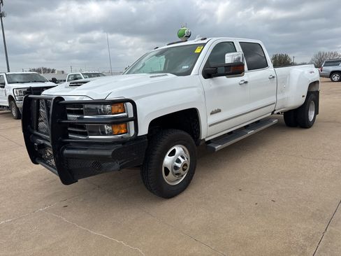 Used 2018 Chevrolet Silverado 3500 High Country w/ Duramax Plus Package image 3