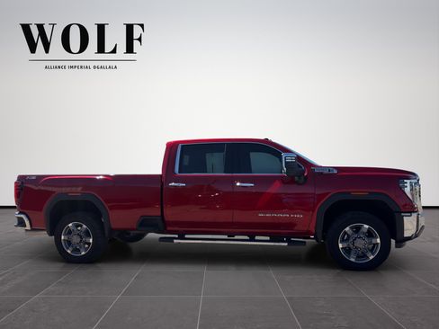 Used 2025 GMC Sierra 2500 SLT w/ SLT Premium Package AWD/4WD image 6