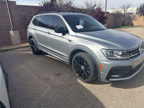 Used 2021 Volkswagen Tiguan SE R-Line image 25