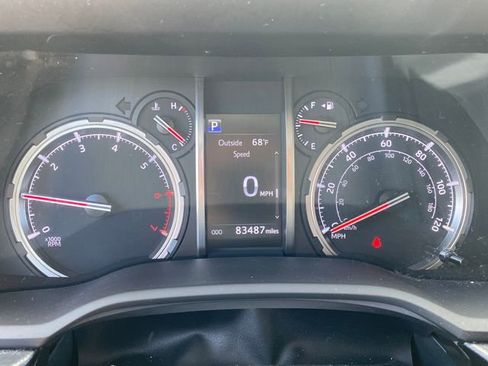 Used 2020 Toyota 4Runner TRD Off-Road AWD/4WD image 22