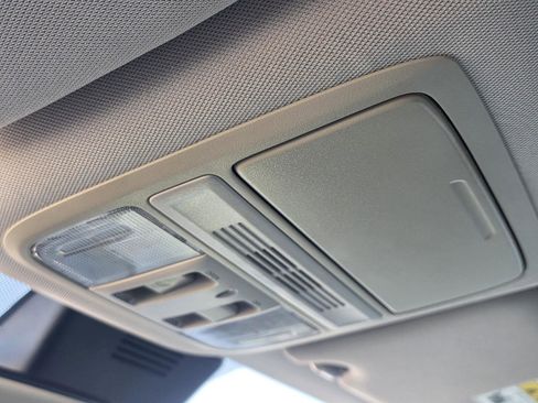 Used 2018 Honda Accord EX image 25