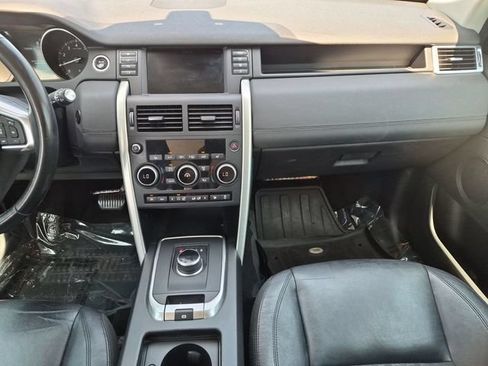 Used 2017 Land Rover Discovery Sport SE AWD/4WD image 17