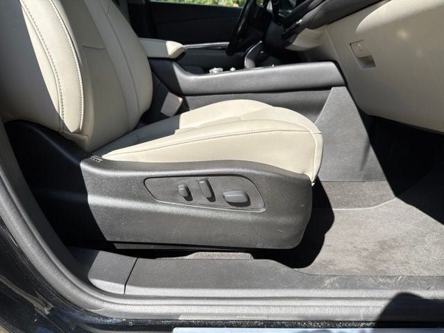 Used 2021 Cadillac XT4 Luxury FWD image 30