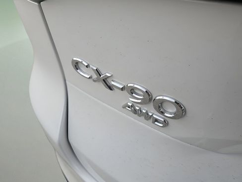Used 2024 MAZDA CX-90 Plug-In Hybrid w/ Preferred image 2