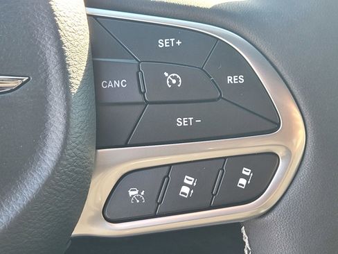 New 2026 Chrysler Pacifica Select image 23