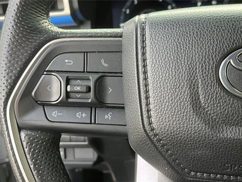 Used 2024 Toyota Tacoma TRD Off-Road image 12