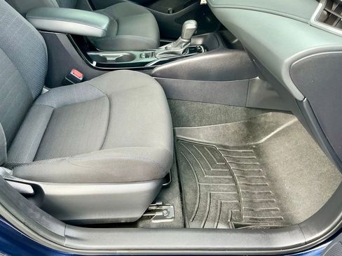 Used 2022 Toyota Corolla SE FWD image 24