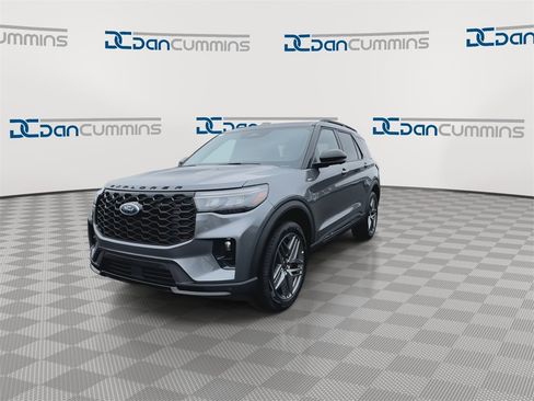 New 2026 Ford Explorer ST-Line w/ ST-Line Street Pack image 4