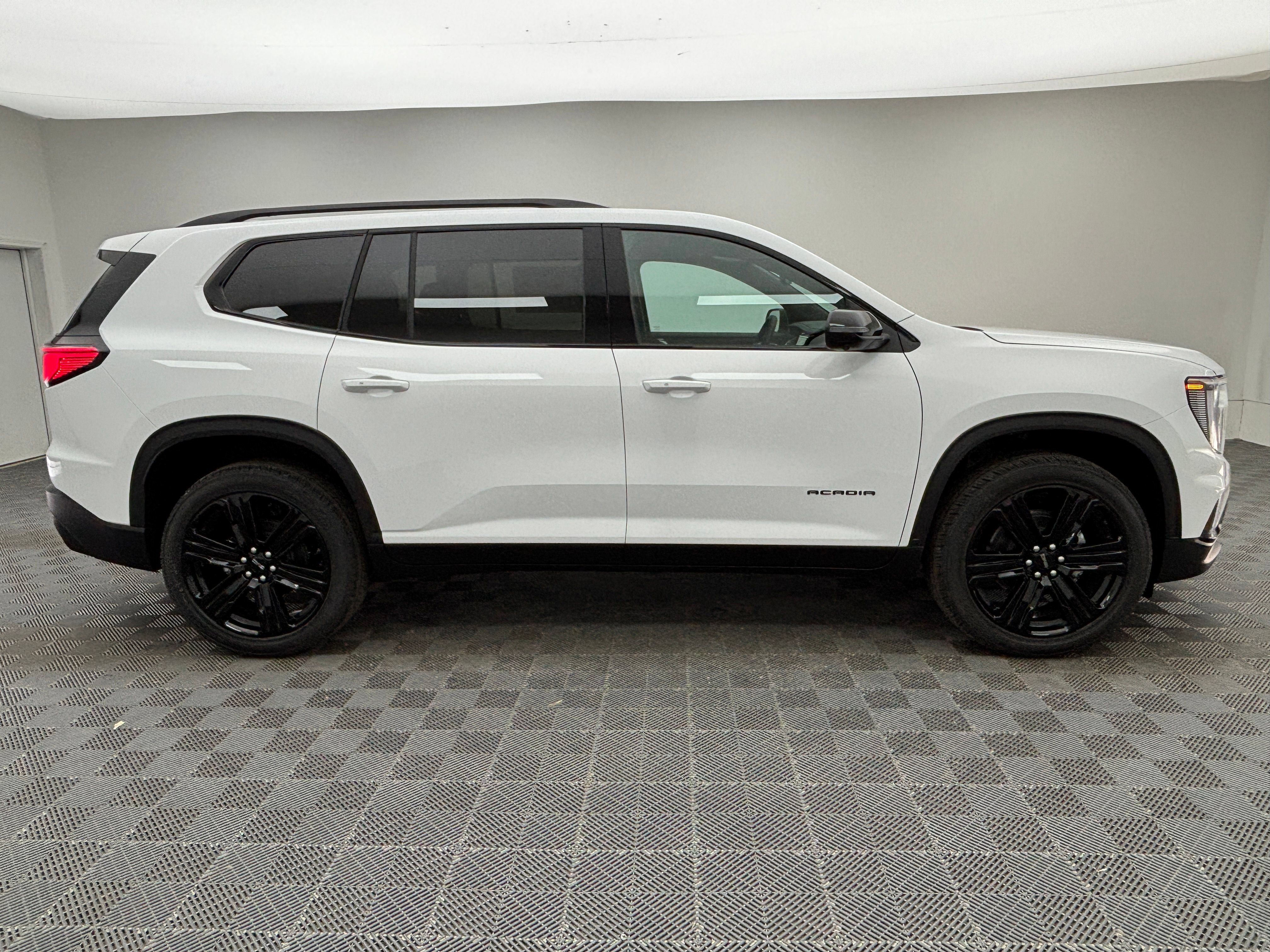 New 2026 GMC Acadia Elevation w/ Black Edition FWD image 9