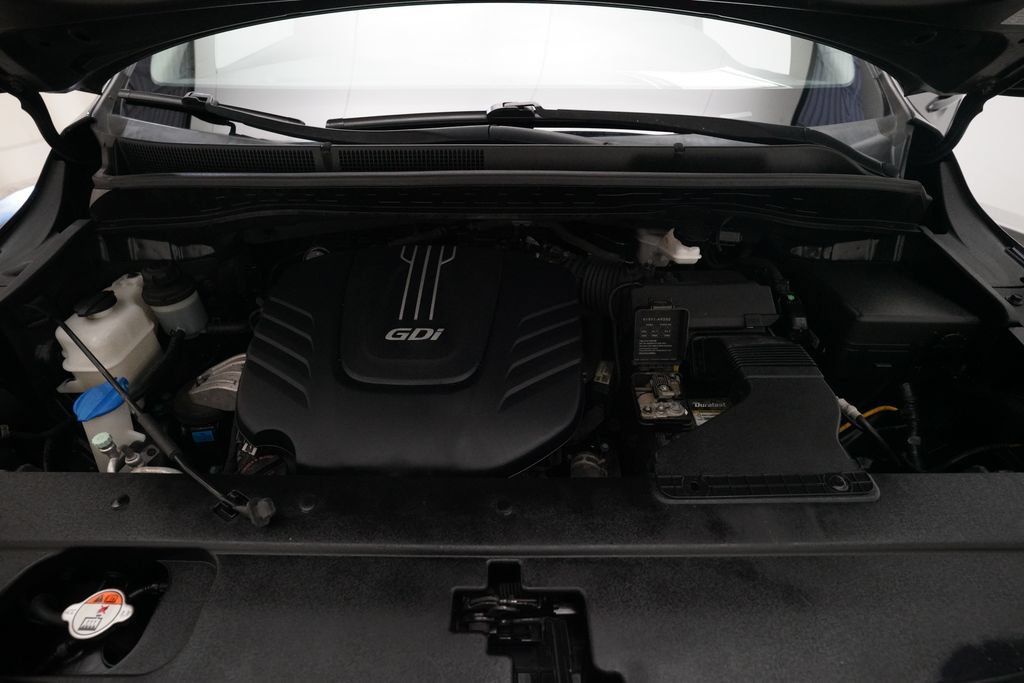 Used 2016 Kia Sedona LX FWD image 3