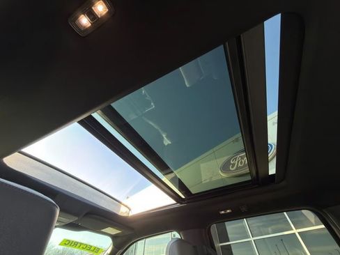 Used 2023 Ford F150 Lightning Lariat w/ Equipment Group 511A High image 19