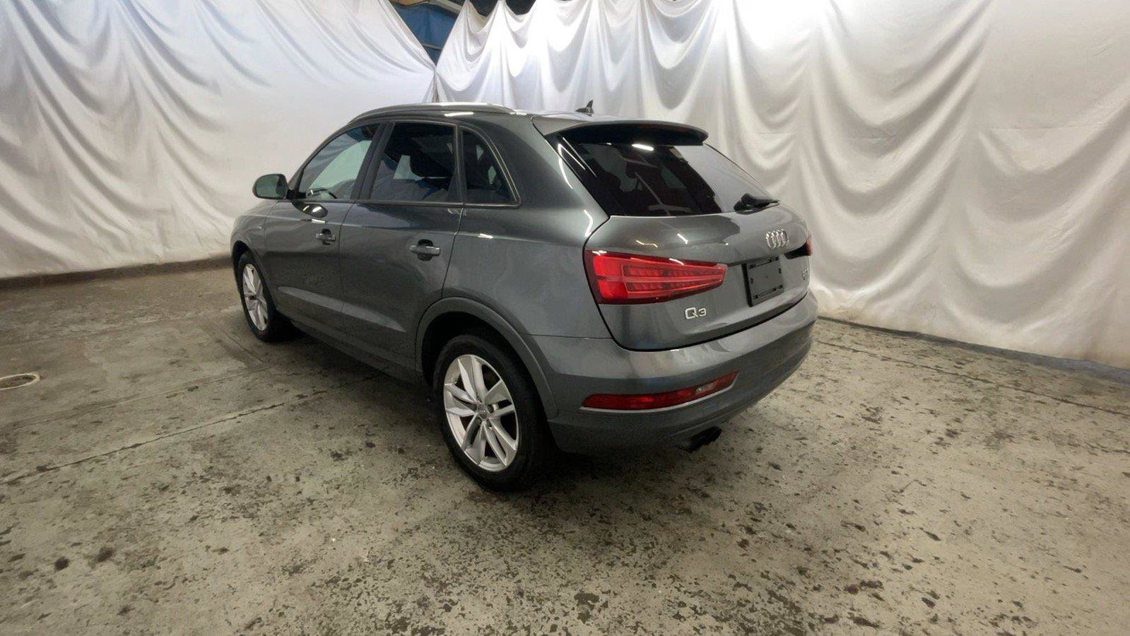 Used 2018 Audi Q3 2.0T Premium w/ Convenience Package AWD/4WD image 10
