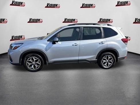 Used 2019 Subaru Forester Premium AWD/4WD image 8