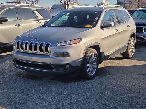 Used 2016 Jeep Cherokee Limited image 2