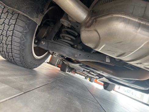 Used 2019 Volkswagen Tiguan SE image 41