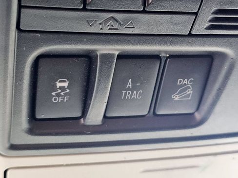 Used 2019 Toyota 4Runner Limited AWD/4WD image 13