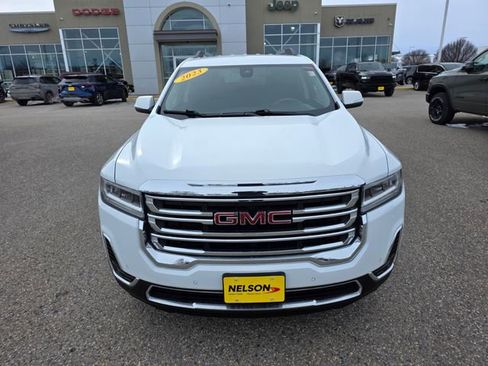 Used 2023 GMC Acadia SLE w/ Driver Convenience Package image 4