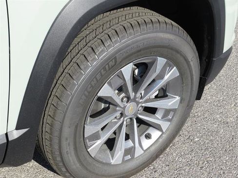 New 2026 Chevrolet Equinox LT w/ Convenience Package II image 6