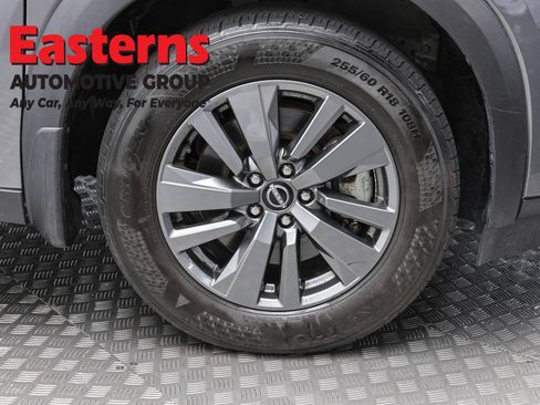 Used 2024 Nissan Pathfinder SV AWD/4WD image 33