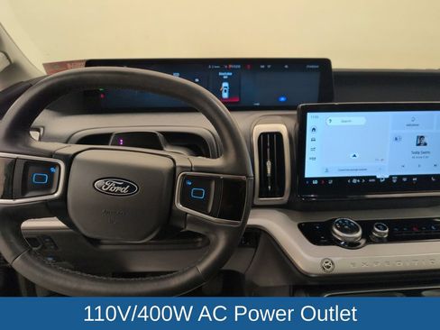 Used 2025 Ford Expedition Active RWD image 24