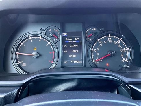 Used 2022 Toyota 4Runner SR5 image 26