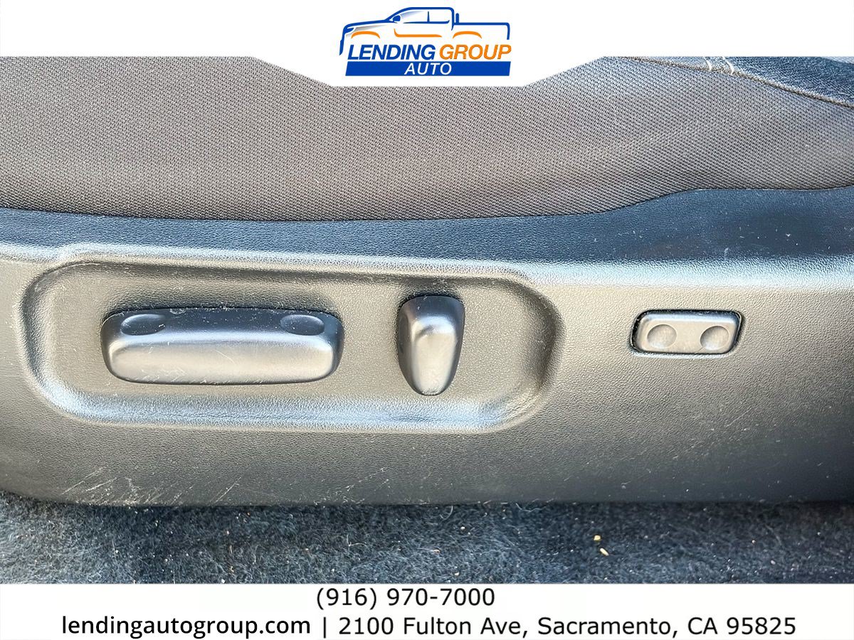 Used 2023 Toyota Tacoma TRD Off-Road RWD image 19
