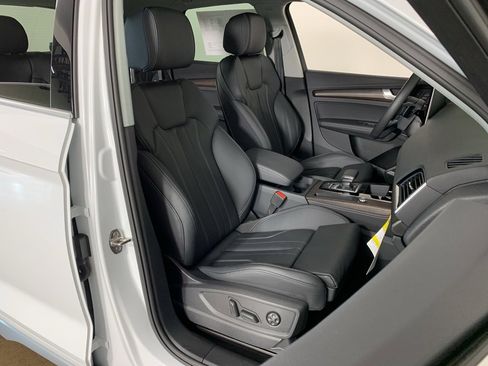 Used 2024 Audi Q5 e Premium Plus image 22