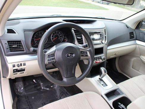 Used 2014 Subaru Outback 2.5i w/ Alloy Wheel Package AWD/4WD image 15