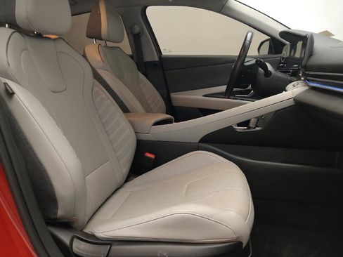 Used 2023 Hyundai Elantra Limited image 21